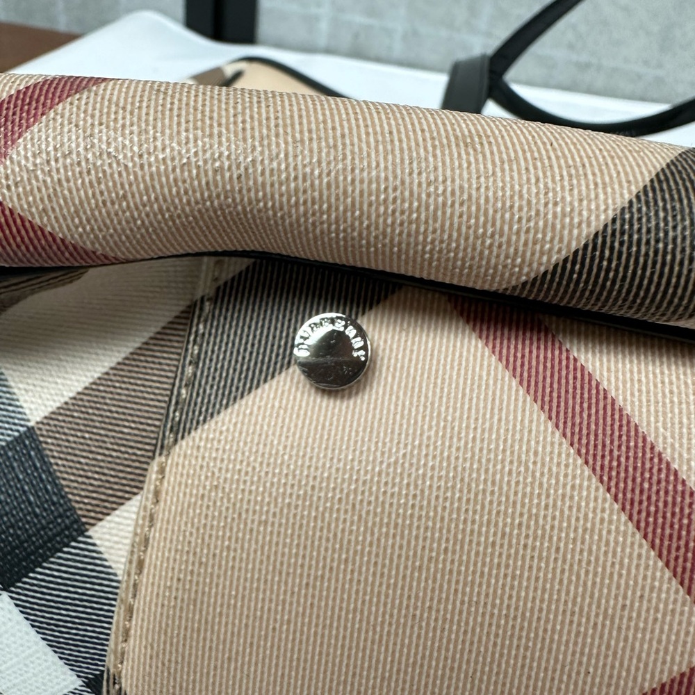 Burberry Beige and Black Checkered Tote - Picture 5 of 9